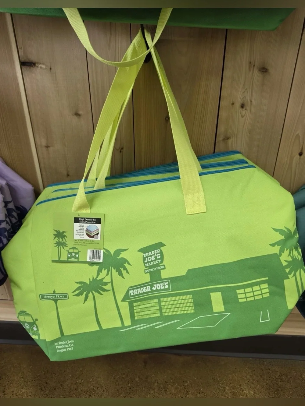 Trader Joe's 8 Gallons Reusable  Bag Cooler Large Insulated Tote Lime Green